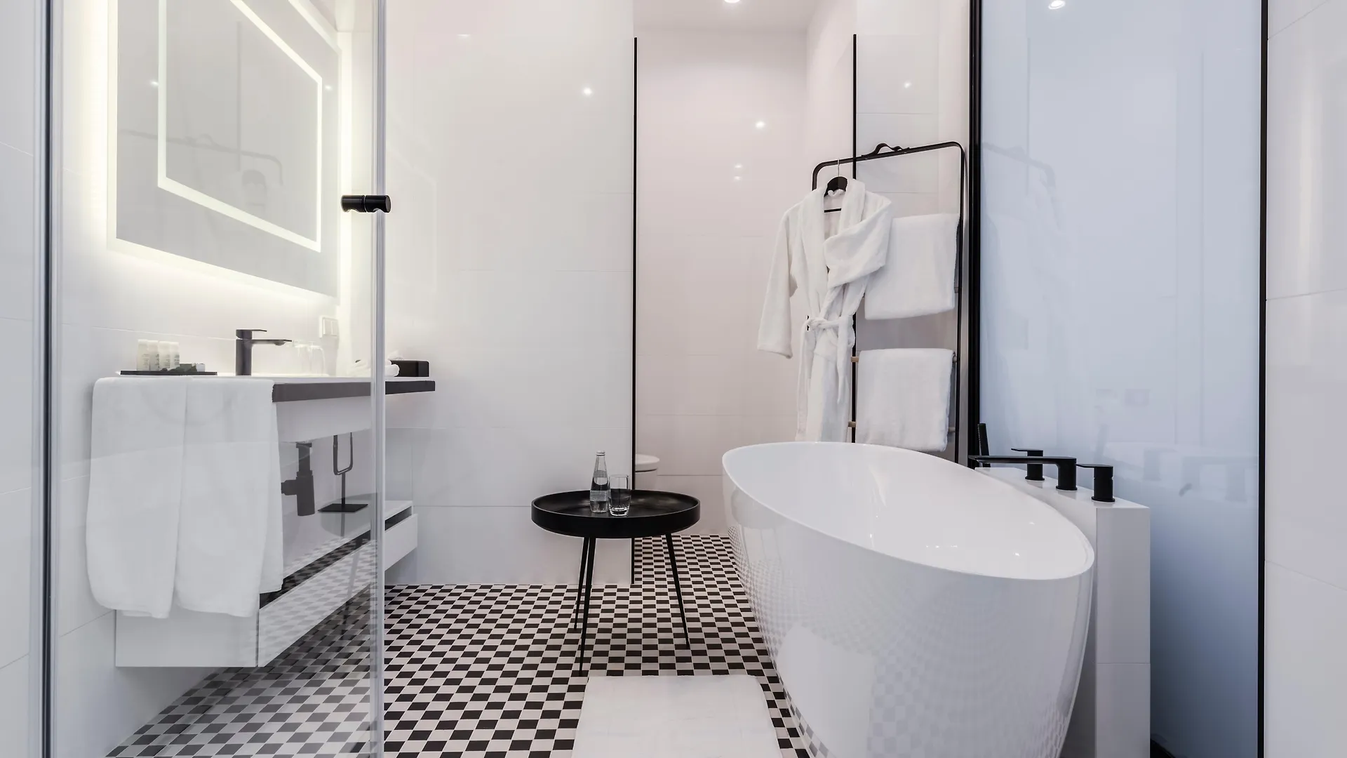Hotel Indigo Warsaw Nowy Swiat By Ihg 4*,