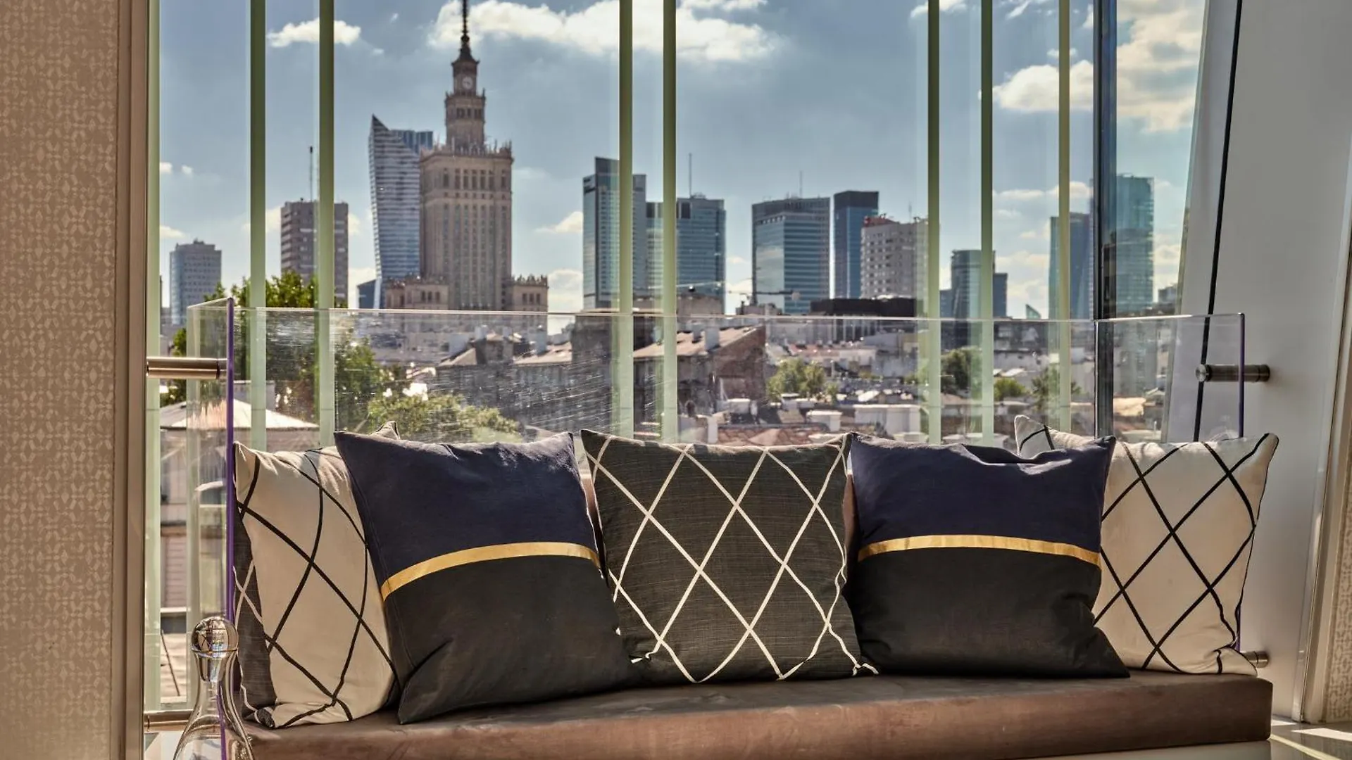 Hotel Indigo Warsaw Nowy Swiat By Ihg 4*,